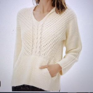 Rip Curl Wanderer Women’s Pancho Sweater with Hood, Pockets and Side Slits NWOT